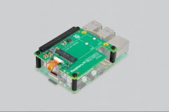 Raspberry Pi 5 üzerinde takılı Raspberry Pi M.2 HAT+ SC1166 NVMe SSD kartı
